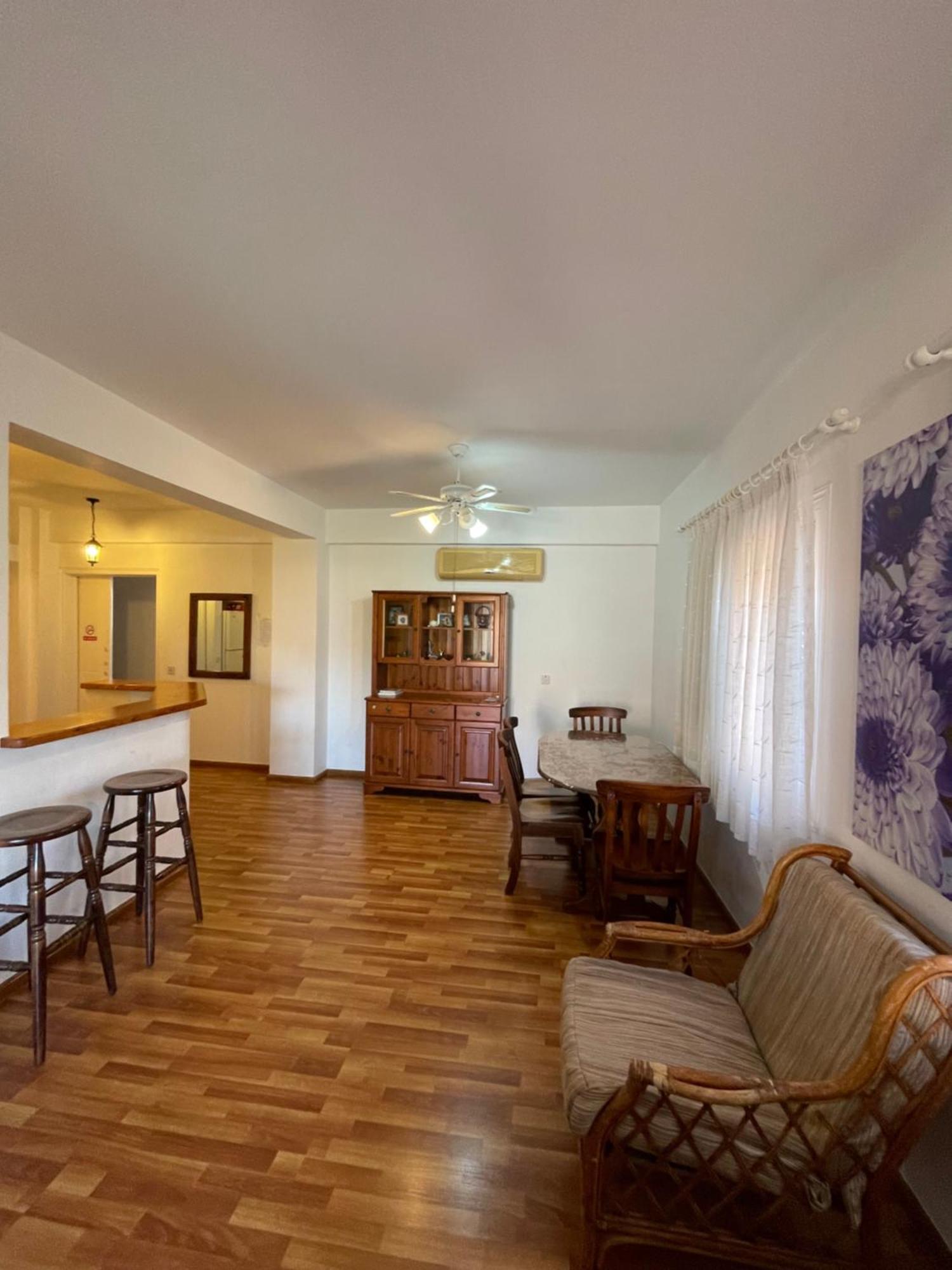 Limnaria Gardens Two Bedroom Apartment With Balcony Paphos Ngoại thất bức ảnh