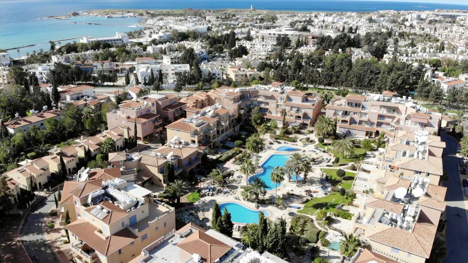 Limnaria Gardens Two Bedroom Apartment With Balcony Paphos Ngoại thất bức ảnh